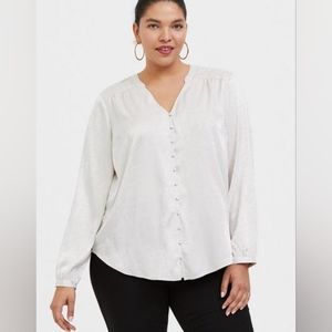 NWOT Ivory Jacquard Button Front Blouse (D1)